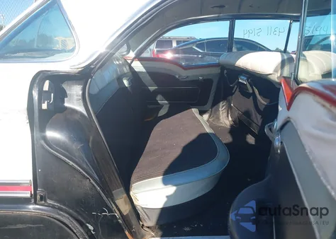 1957 Oldsmobile 98 z USA, uszkodzony, nr VIN D579L09050